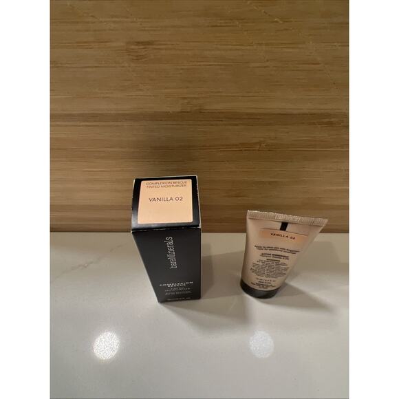 bareMinerals COMPLEXION RESCUE Tinted Moisturizer SPF 30 - 0.5oz 02 Vanilla - Picture 3 of 3